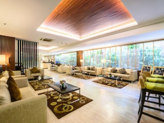 LOHAS RESIDENCES SUKHUMVIT (SHA)