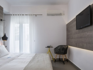 LOIZOS STYLISH RESIDENCES