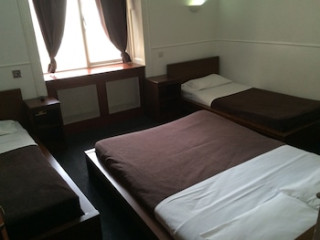 LONDON CONTINENTAL HOTEL