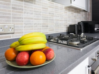 LONDON QUEENS EUROSTAR KINGS CROSS