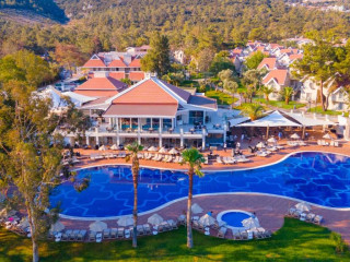 LONG BEACH CLUB NATURE