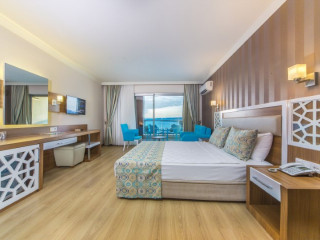 Lonicera World Resort & Spa Hotel