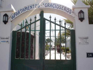 Los Gracioseros