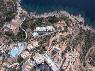 Louis Apostolata Island Resort