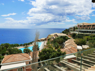 Louis Apostolata Island Resort