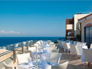 Louis Apostolata Island Resort