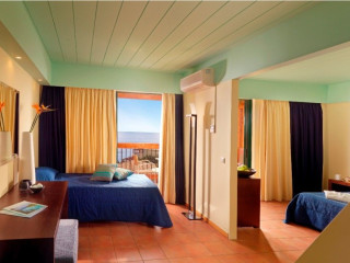 Louis Apostolata Island Resort