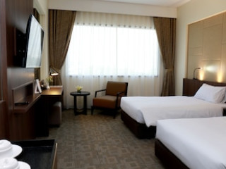 LOUIS' TAVERN HOTEL DON MUANG