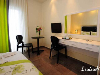 Louloudis Hotel 