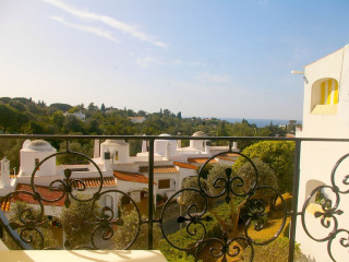 Lovely 2 Bedroom end Townhouse in Carvoeiro