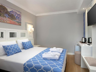 LOXIA COMFORT CLUB SIDE ( EX.FUN & SUN LIFE SIDE )