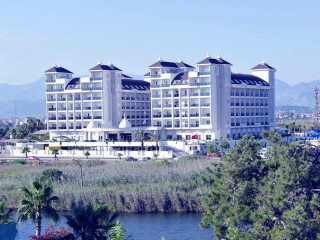 LRS LAKE RIVER SIDE HOTEL & SPA