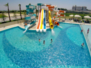 LRS PORT RIVER HOTEL&SPA