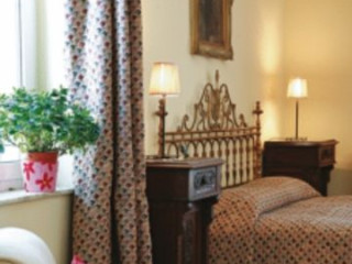 LUNA CAPRESE ROOM & BREAKFAST