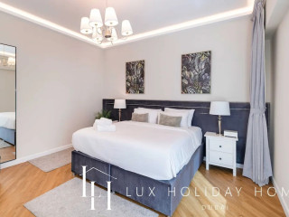Lux The Marina Sea View Suite 2
