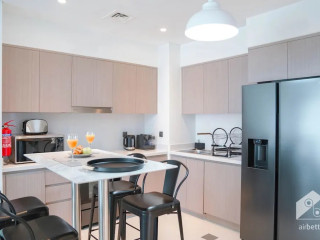 Luxurious 2B with Breathtaking Views Downtown