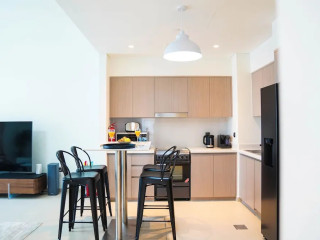 Luxurious 2B with Breathtaking Views Downtown