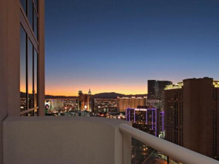 Luxury Suites International at The Signature