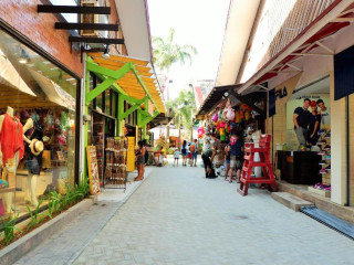 Luxx Boutique Boracay