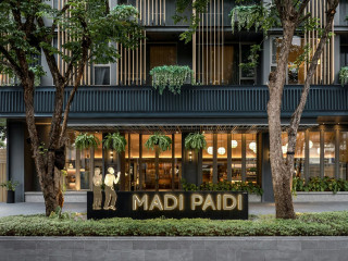 Madi Paidi Bangkok, Autograph Collection