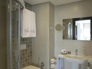 Maia Hotel Suites