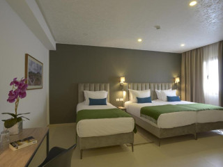 Maia Hotel Suites