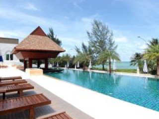 Maikhao Palm Beach Resort