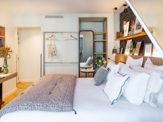 MAISON MERE