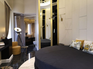 MAISON SAN CARLO LUXURY SUITES