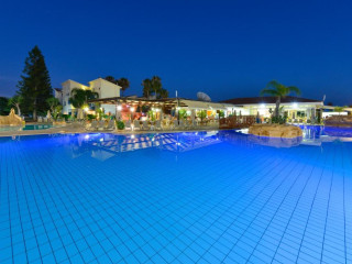 Makronisos Village