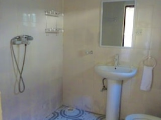 MAKUTI BEACH BUNGALOWS