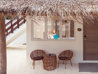 Malahini Kuda Bandos Resort