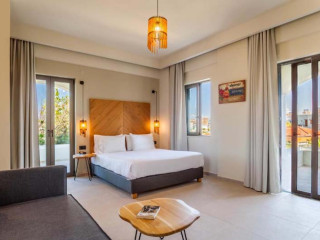 Oasis Hotel & Bungalows