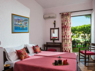 Malia Holidays Hotel