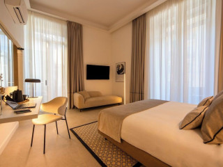 MAMALU STUDIOS AND SUITES