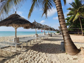 Mambo Ocean Resort
