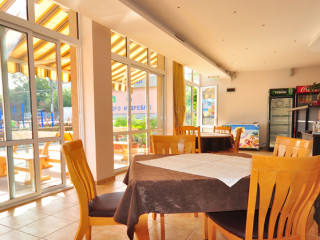 Manolovi Guest House