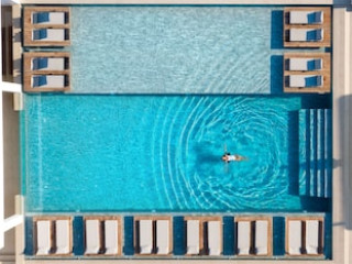 MANOULA'S BEACH MYKONOS RESORT