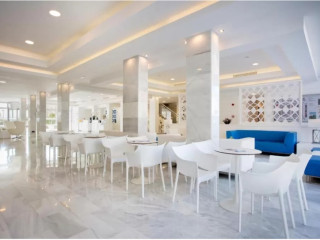 Mar Hotels Playa de Muro Suites