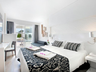 Mar Hotels Playa De Muro Suites
