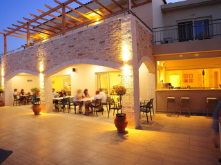 Maravel Star Art Hotel