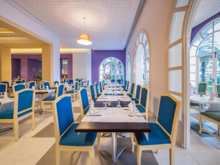Marhaba Beach Hotel