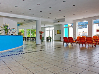 Maria Rousse Hotel