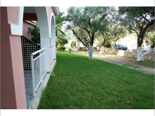 Maria Studios (Keri)