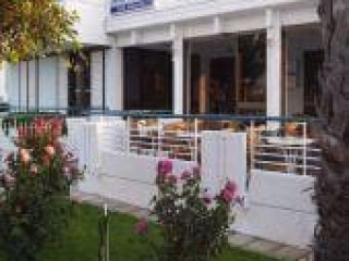 Marianna Hotel Apartments