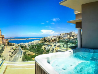 Maritim Antonine Hotel & Spa