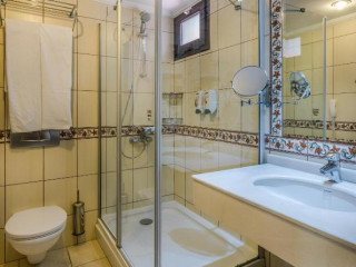 SEVEN SEAS HOTEL LIFE