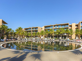 Marriott Residences Salgados Resort