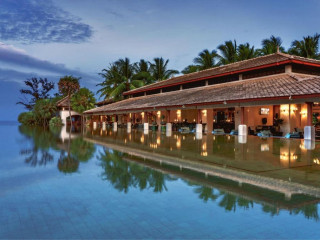 Marriott's Phuket Beach Club