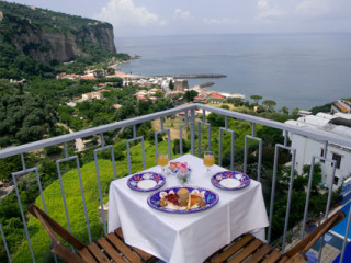 Mary Hotel